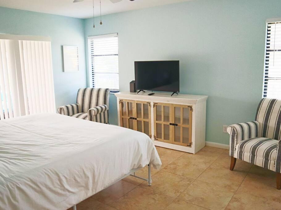 Cozy Retreat, Heated Pool, Water Canal, Bikes,3 Bedroom Cape Coral Exteriér fotografie