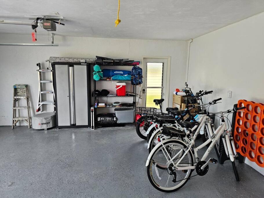 Cozy Retreat, Heated Pool, Water Canal, Bikes,3 Bedroom Cape Coral Exteriér fotografie