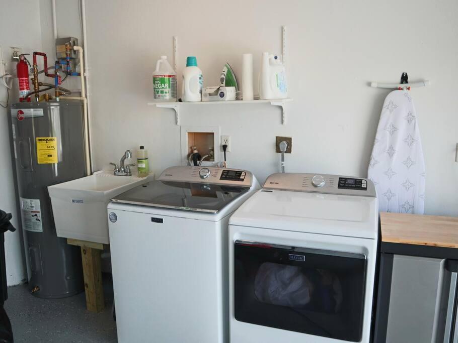 Cozy Retreat, Heated Pool, Water Canal, Bikes,3 Bedroom Cape Coral Exteriér fotografie