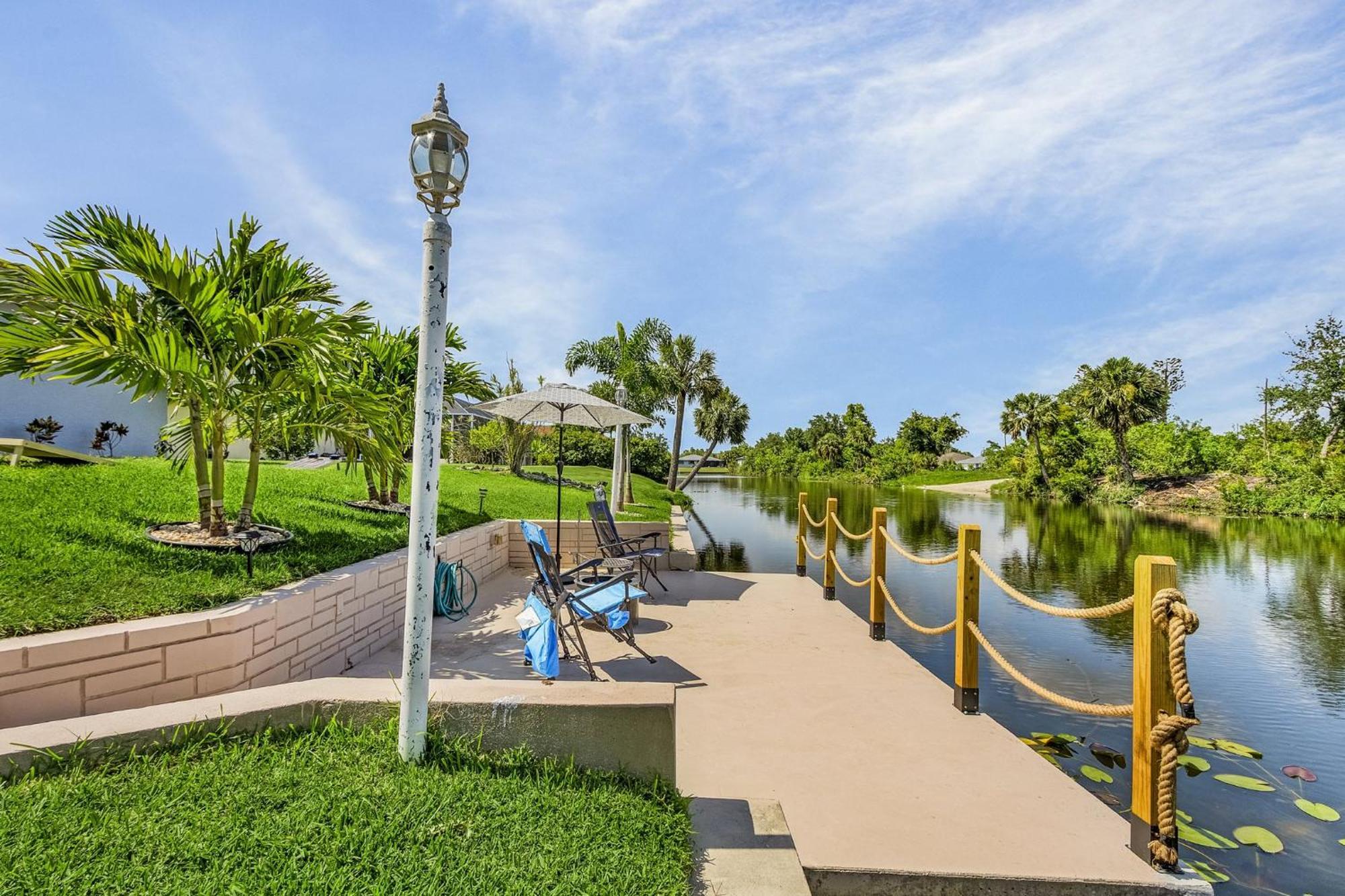Cozy Retreat, Heated Pool, Water Canal, Bikes,3 Bedroom Cape Coral Exteriér fotografie