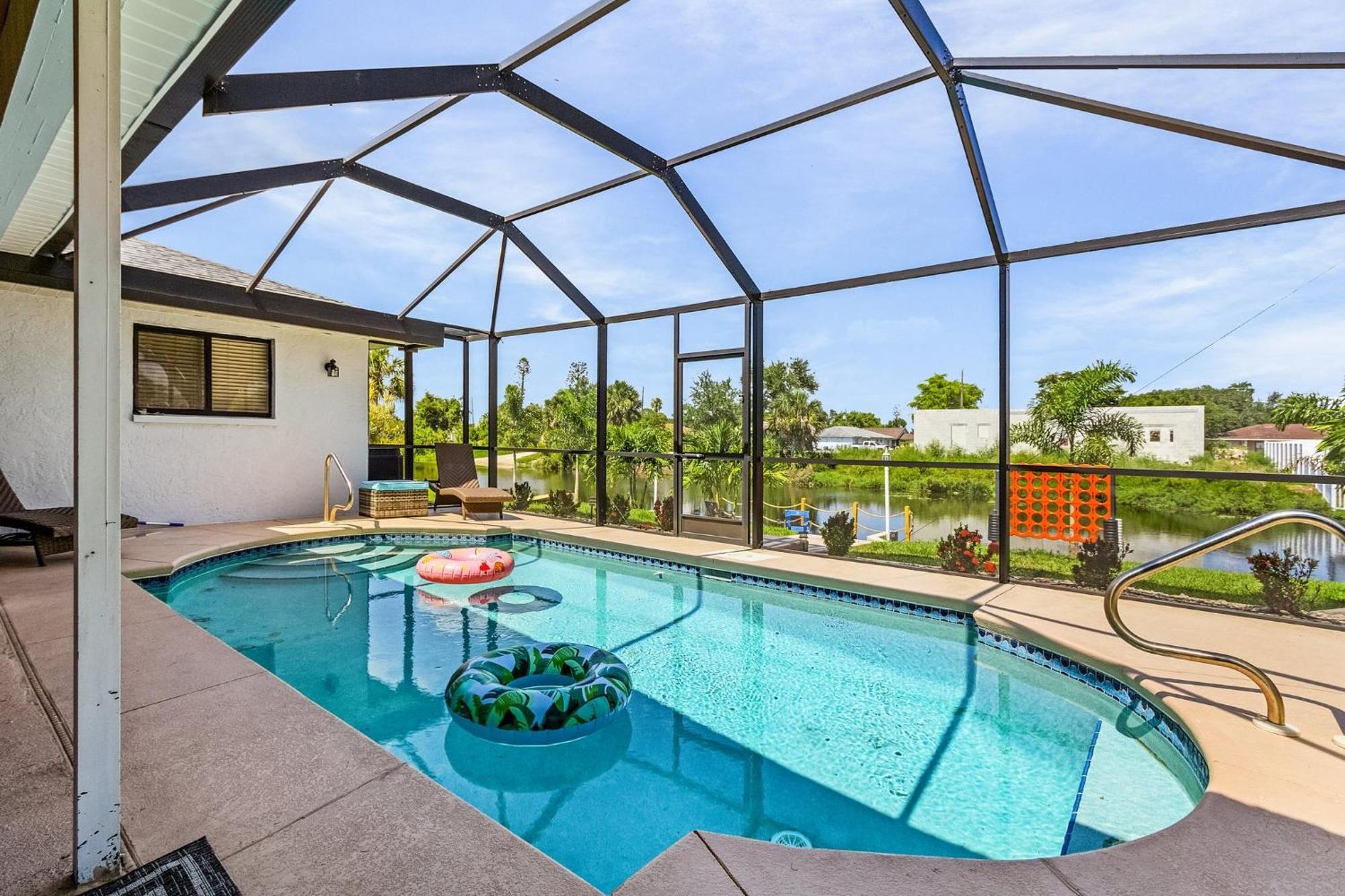 Cozy Retreat, Heated Pool, Water Canal, Bikes,3 Bedroom Cape Coral Exteriér fotografie